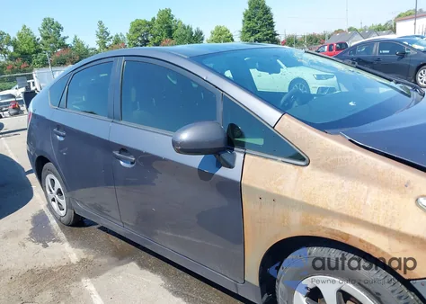 2013 Toyota Prius Three z USA, uszkodzony, nr VIN JTDKN3DU4D1618964